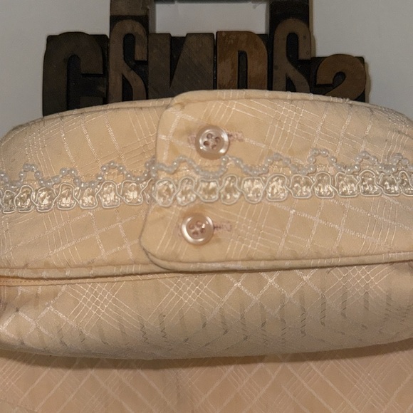 🆕🏇THE WELLINGTON EQUESTRIAN COLLECTION by Charles Owen Riding Blouse. - Picture 9 of 12